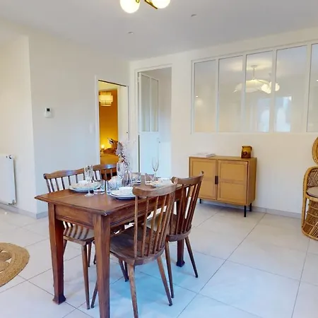 Le Tilleul De La Vallee Noble *