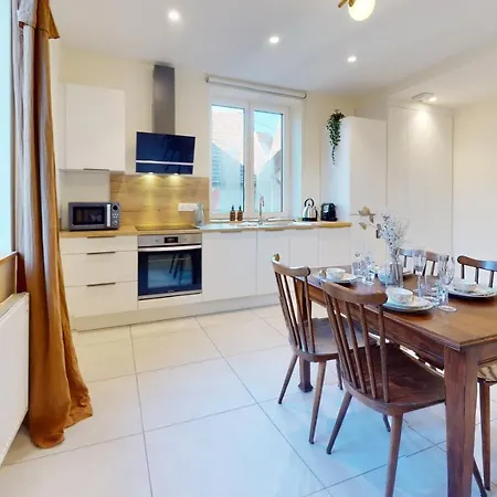 Le Tilleul De La Vallee Noble