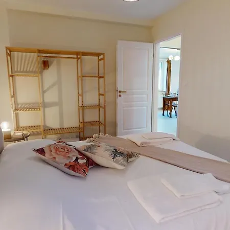 Le Tilleul De La Vallee Noble