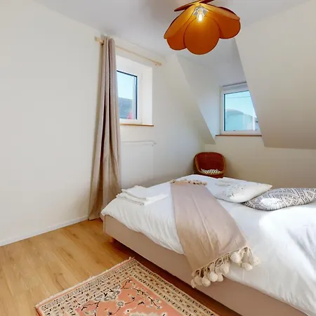 Le Tilleul De La Vallee Noble *